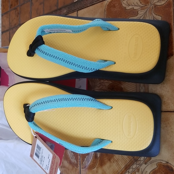 NWT HAVAIANAS flip flops - Picture 10 of 13